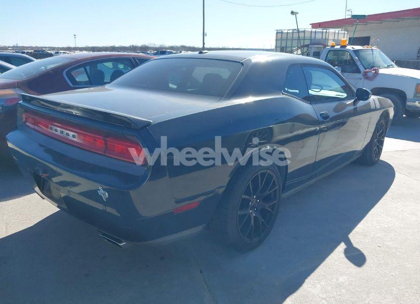 Photo 4 of 2014 Dodge Challenger SXT PLUS (VIN 2C3CDYAG8EH196157)