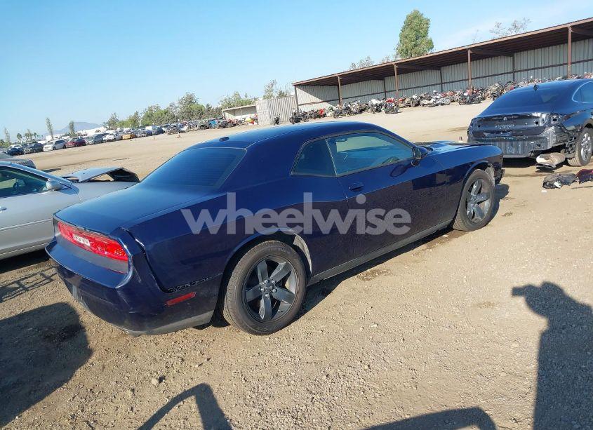 Photo 4 of 2014 Dodge Challenger SXT (VIN 2C3CDYAG8EH298350)