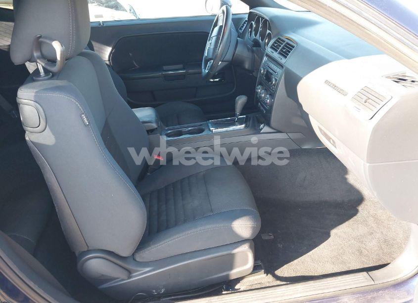 Photo 5 of 2014 Dodge Challenger SXT (VIN 2C3CDYAG8EH298350)