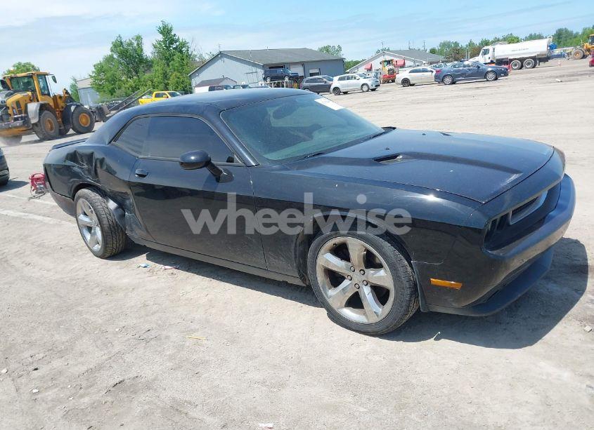 Photo 13 of 2014 Dodge Challenger SXT PLUS (VIN 2C3CDYAG8EH298719)