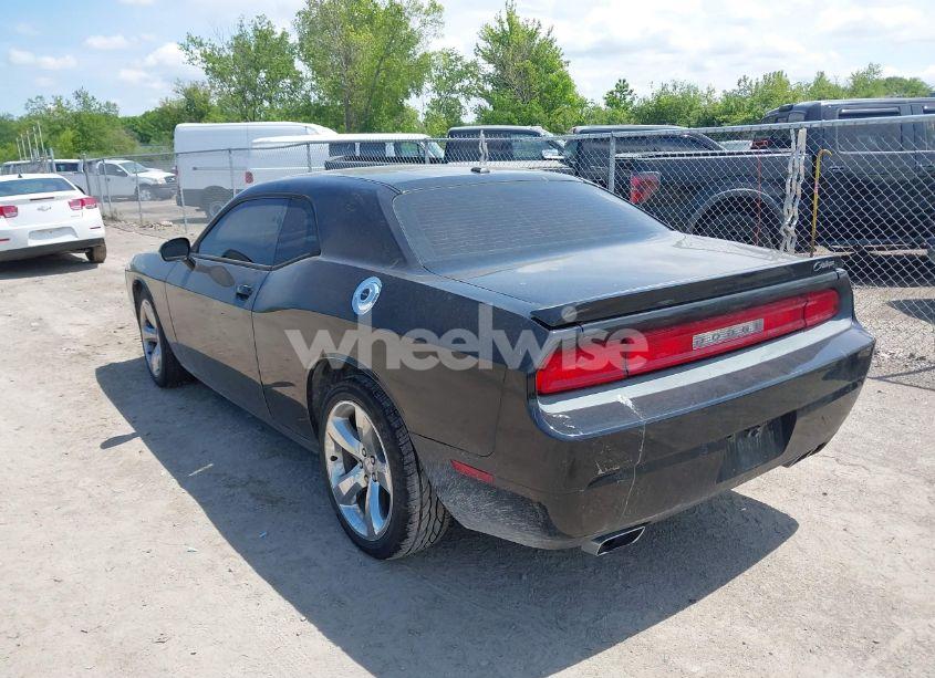 Photo 3 of 2014 Dodge Challenger SXT PLUS (VIN 2C3CDYAG8EH298719)