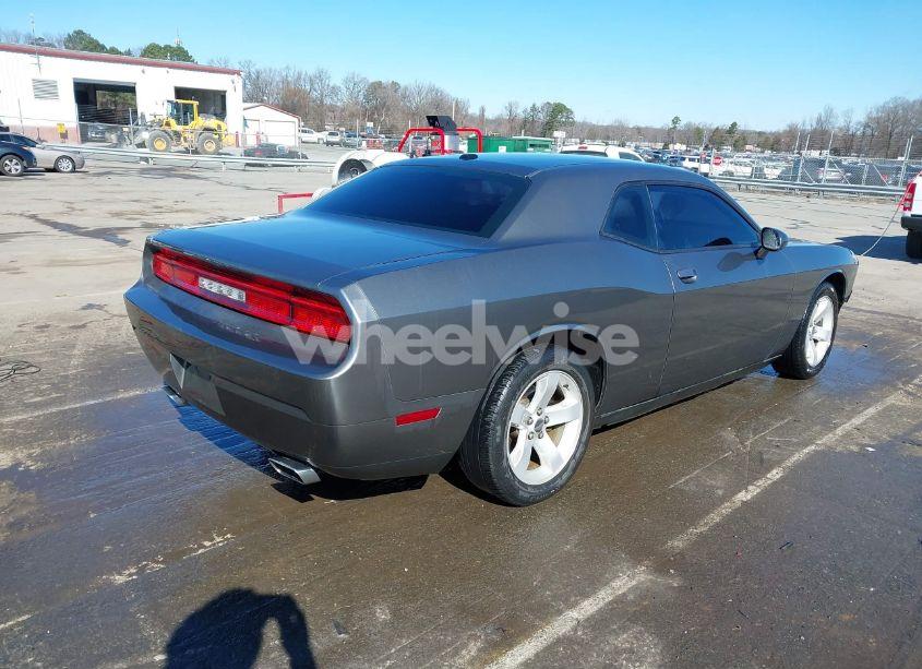 Photo 4 of 2012 Dodge Challenger SXT (VIN 2C3CDYAG9CH206661)