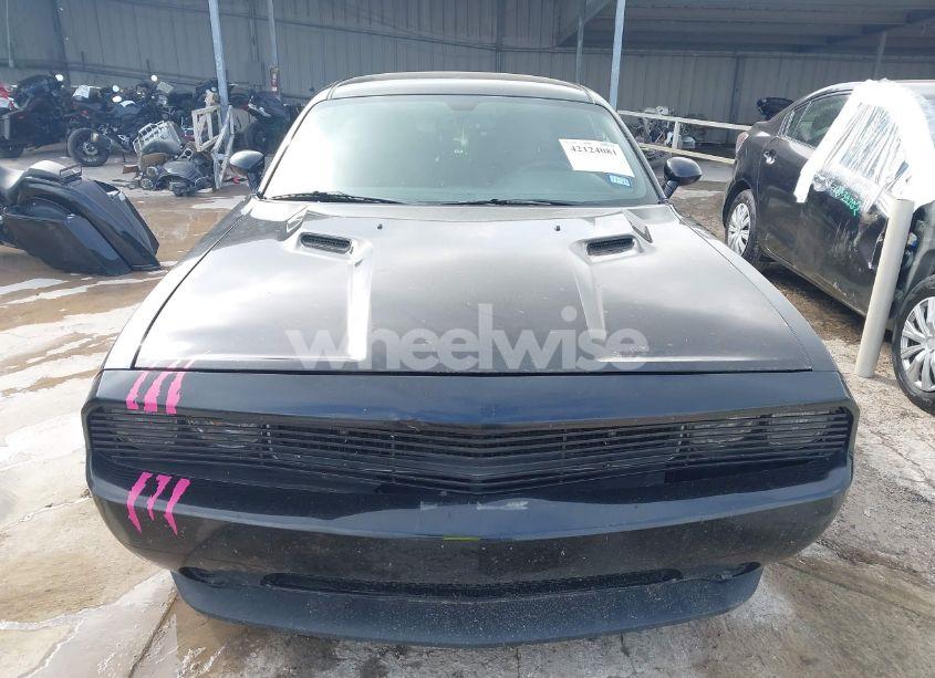 Photo 12 of 2012 Dodge Challenger SXT (VIN 2C3CDYAG9CH208751)