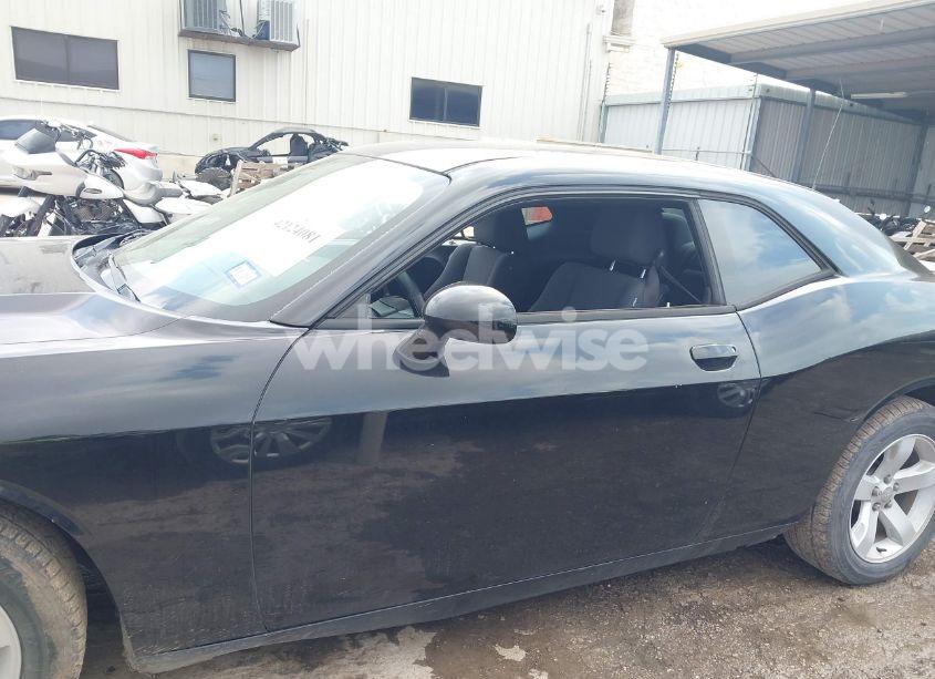 Photo 14 of 2012 Dodge Challenger SXT (VIN 2C3CDYAG9CH208751)