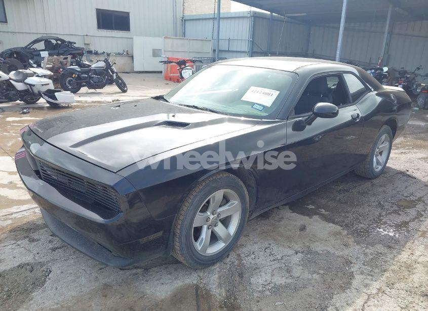 Photo 2 of 2012 Dodge Challenger SXT (VIN 2C3CDYAG9CH208751)
