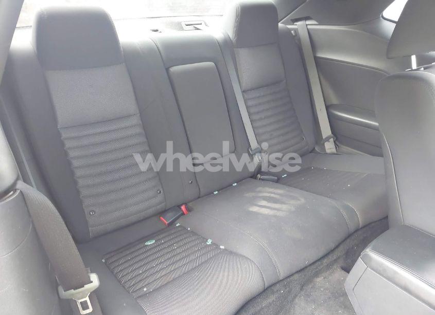 Photo 8 of 2012 Dodge Challenger SXT (VIN 2C3CDYAG9CH208751)