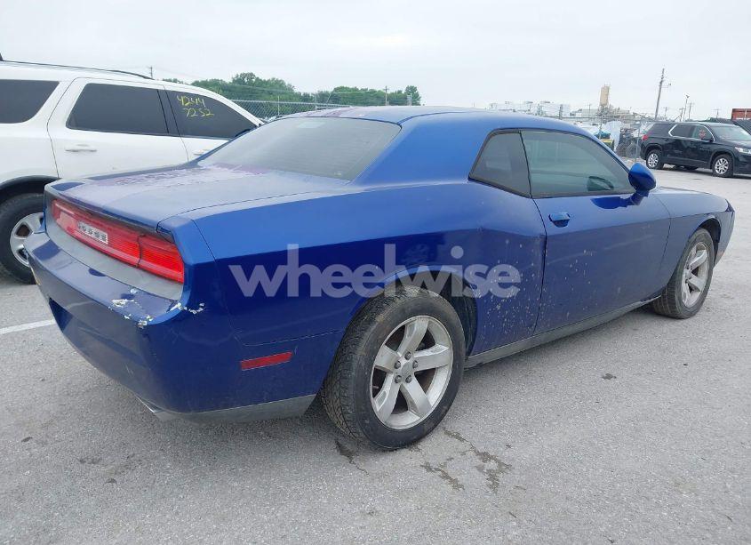 Photo 4 of 2012 Dodge Challenger SXT (VIN 2C3CDYAG9CH239160)