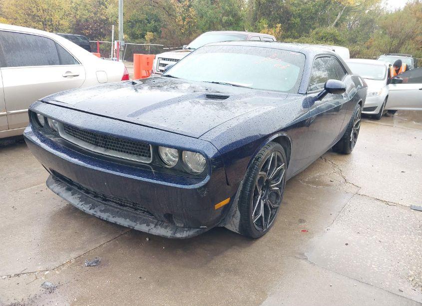 Photo 2 of 2013 Dodge Challenger SXT (VIN 2C3CDYAG9DH566532)