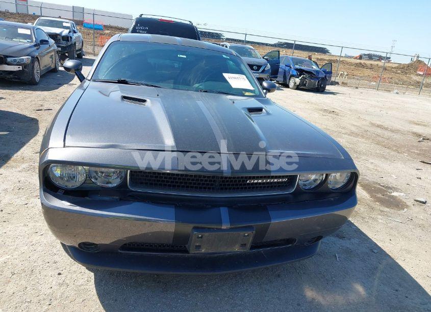 Photo 12 of 2013 Dodge Challenger SXT (VIN 2C3CDYAG9DH724917)