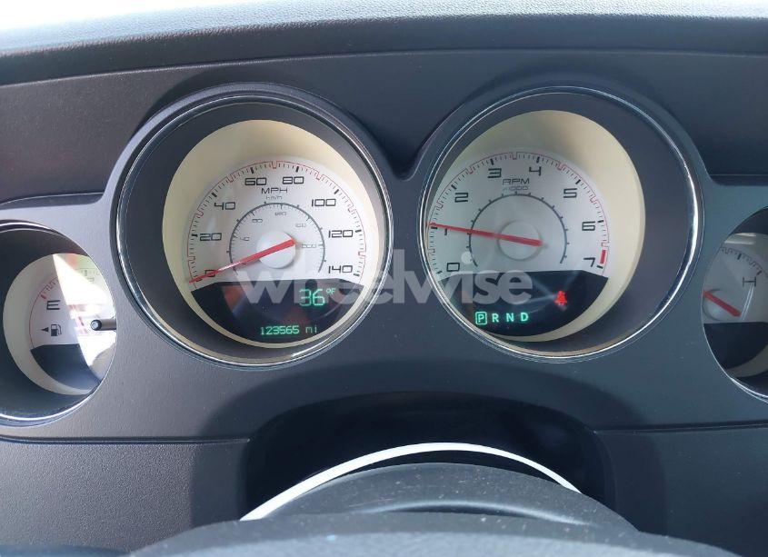 Photo 7 of 2013 Dodge Challenger SXT (VIN 2C3CDYAG9DH724917)