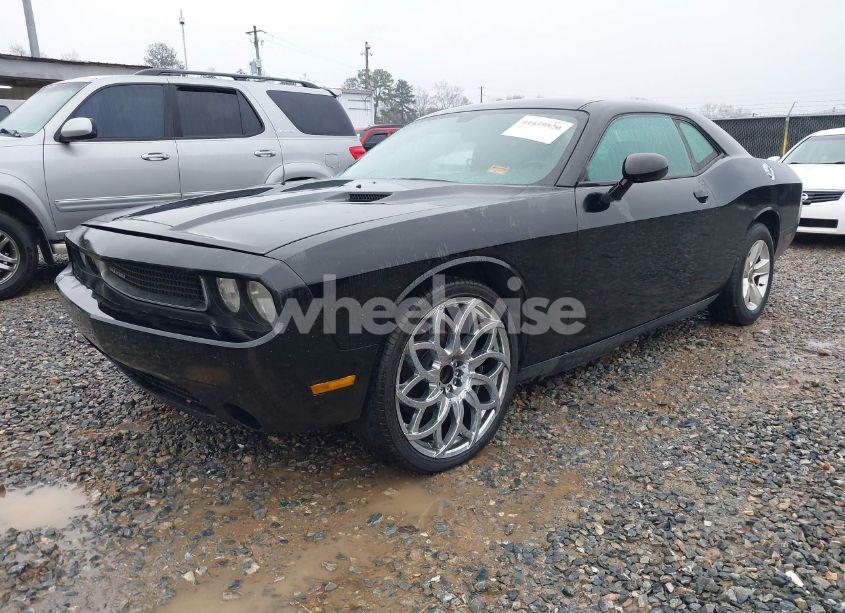 Photo 2 of 2014 Dodge Challenger SXT (VIN 2C3CDYAG9EH112010)