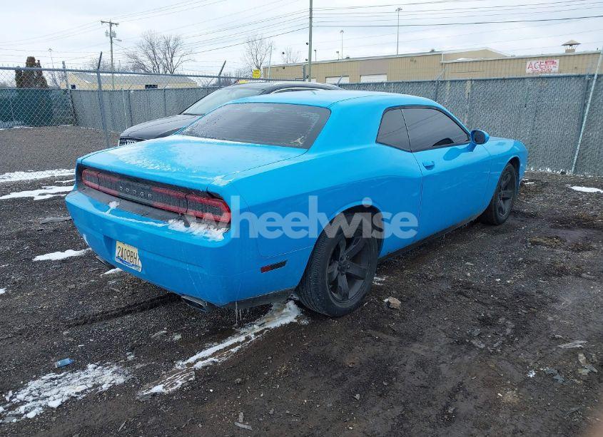 Photo 4 of 2014 Dodge Challenger SXT (VIN 2C3CDYAG9EH127087)