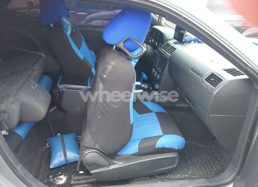 Photo 5 of 2014 Dodge Challenger SXT (VIN 2C3CDYAG9EH127087)