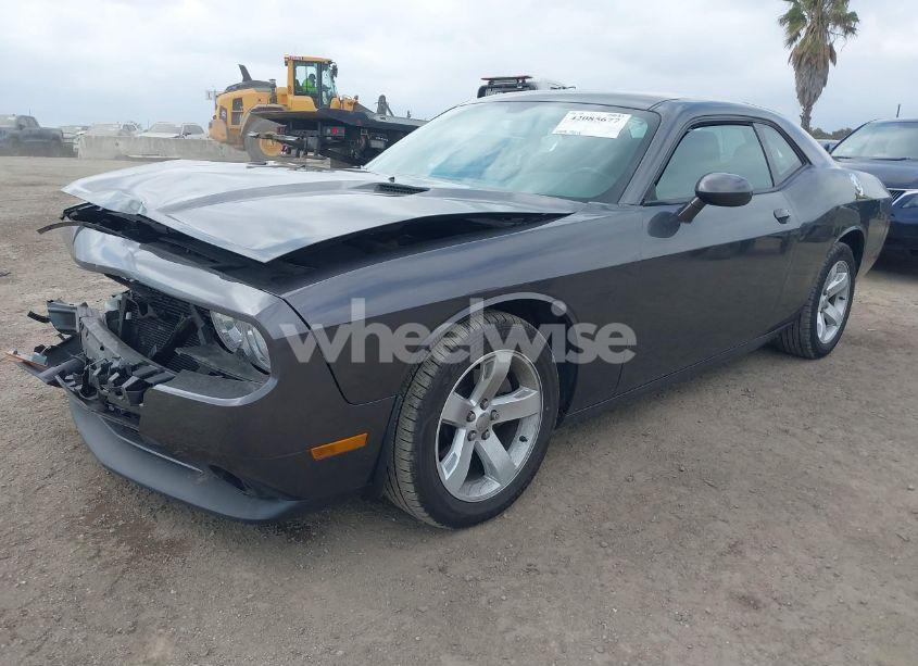 Photo 2 of 2014 Dodge Challenger SXT (VIN 2C3CDYAG9EH196653)