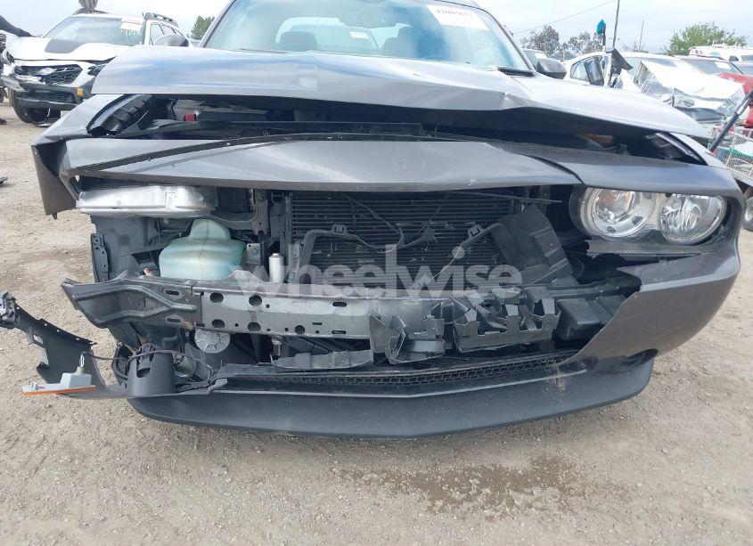 Photo 6 of 2014 Dodge Challenger SXT (VIN 2C3CDYAG9EH196653)