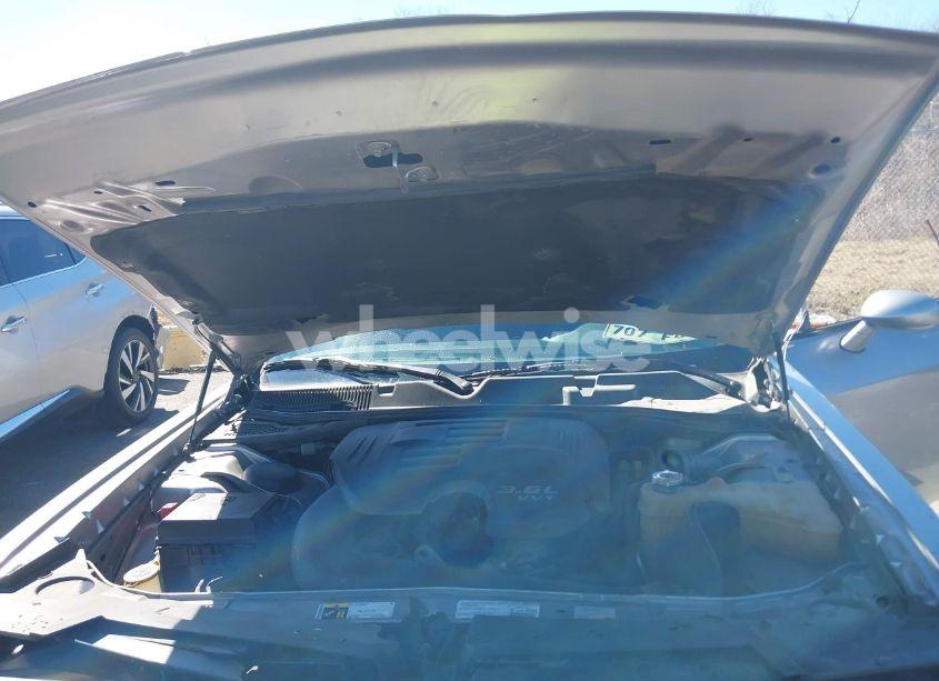 Photo 10 of 2014 Dodge Challenger SXT (VIN 2C3CDYAG9EH302955)