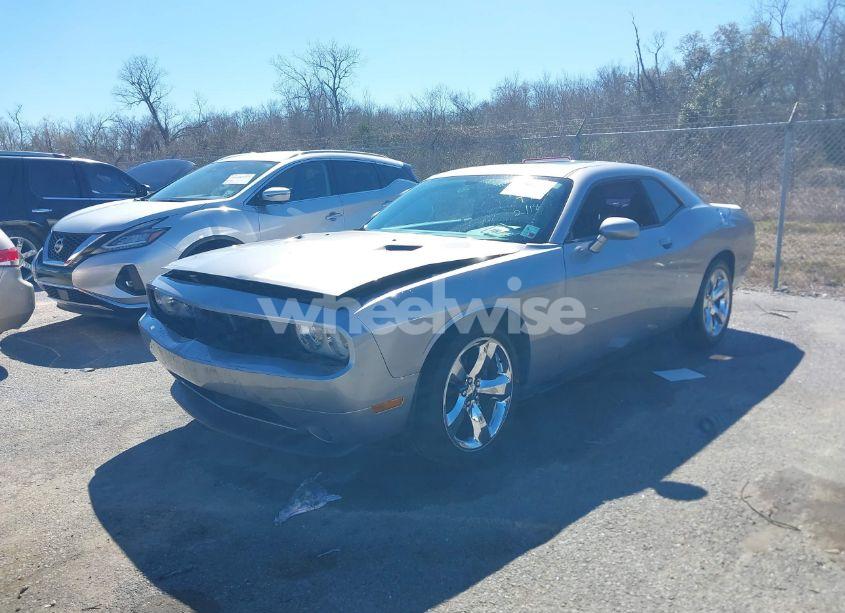 Photo 2 of 2014 Dodge Challenger SXT (VIN 2C3CDYAG9EH302955)