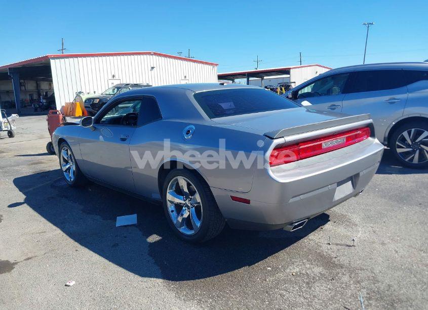 Photo 3 of 2014 Dodge Challenger SXT (VIN 2C3CDYAG9EH302955)