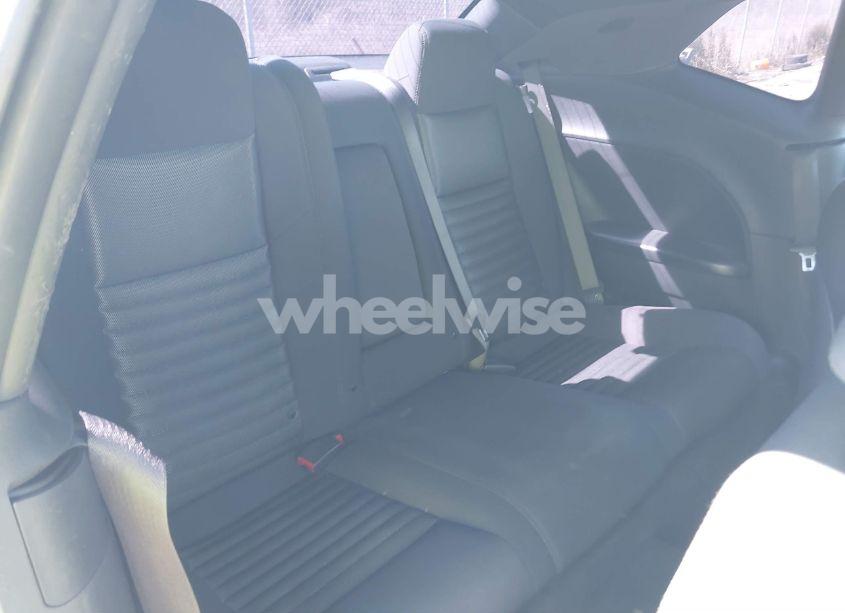 Photo 8 of 2014 Dodge Challenger SXT (VIN 2C3CDYAG9EH302955)