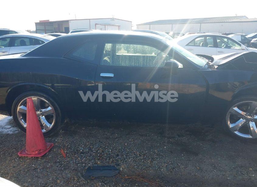 Photo 13 of 2012 Dodge Challenger SXT (VIN 2C3CDYAGXCH170365)
