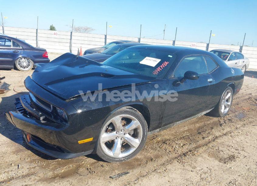Photo 2 of 2012 Dodge Challenger SXT (VIN 2C3CDYAGXCH170365)