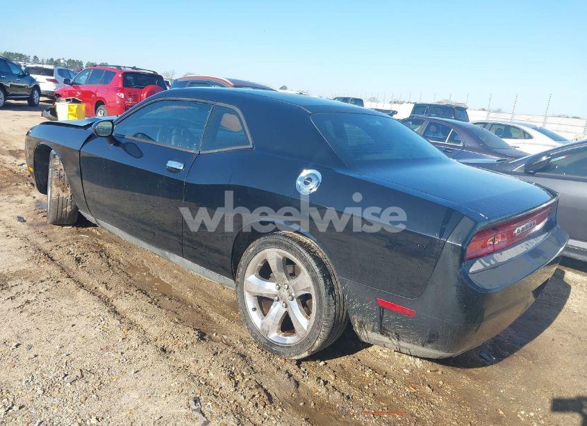 Photo 3 of 2012 Dodge Challenger SXT (VIN 2C3CDYAGXCH170365)