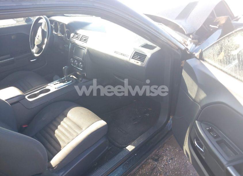 Photo 5 of 2012 Dodge Challenger SXT (VIN 2C3CDYAGXCH170365)