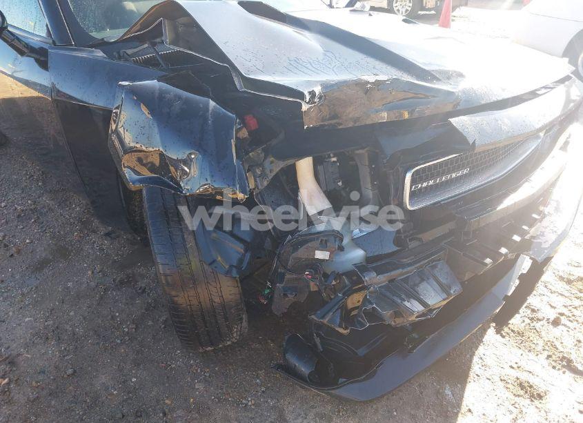 Photo 6 of 2012 Dodge Challenger SXT (VIN 2C3CDYAGXCH170365)