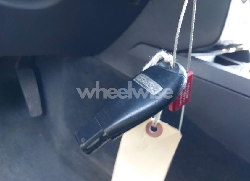 Photo 11 of 2012 Dodge Challenger SXT (VIN 2C3CDYAGXCH291669)