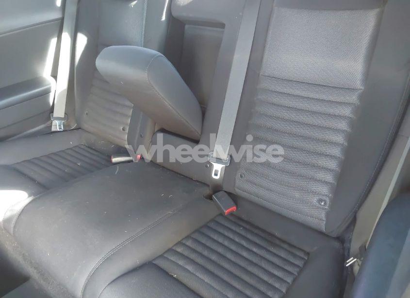 Photo 8 of 2014 Dodge Challenger SXT (VIN 2C3CDYAGXEH116468)