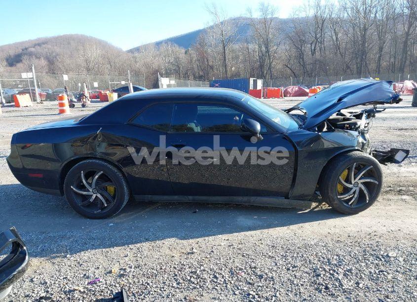 Photo 13 of 2014 Dodge Challenger SXT (VIN 2C3CDYAGXEH127101)