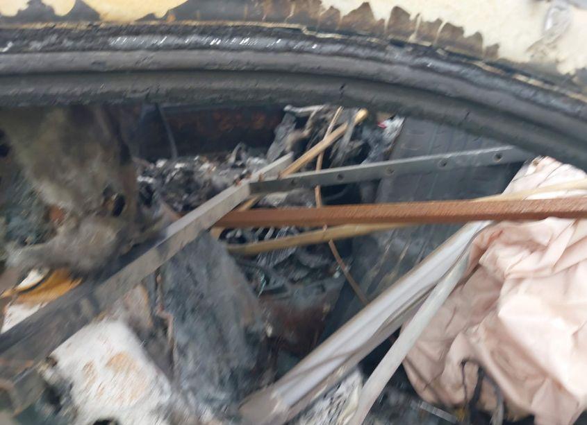 Photo 5 of 2014 Dodge Challenger SXT (VIN 2C3CDYAGXEH251644)