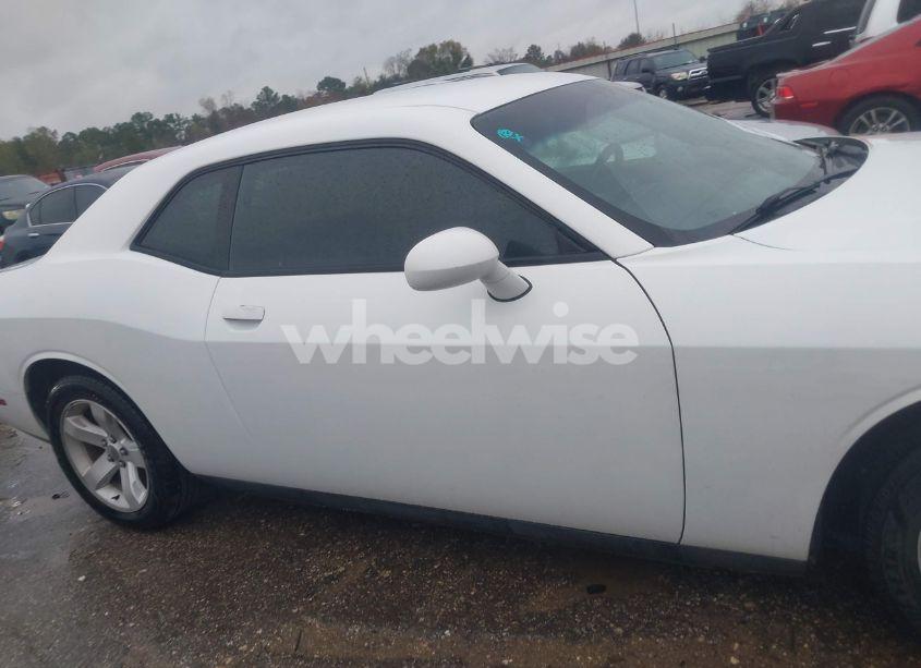 Photo 13 of 2014 Dodge Challenger SXT (VIN 2C3CDYAGXEH282070)