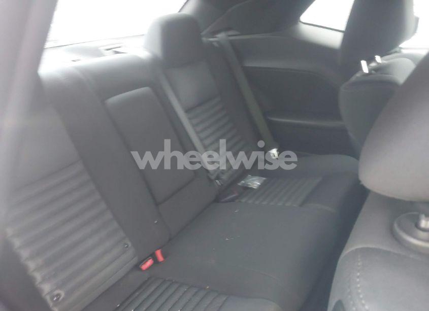 Photo 8 of 2014 Dodge Challenger SXT (VIN 2C3CDYAGXEH282070)