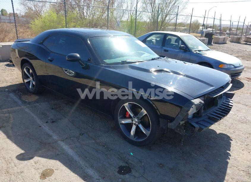 2014 Dodge Challenger SXT (VIN 2C3CDYAGXEH299743) main photo