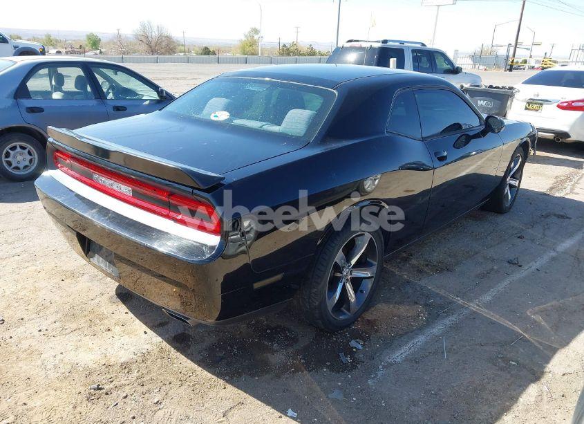 Photo 4 of 2014 Dodge Challenger SXT (VIN 2C3CDYAGXEH299743)