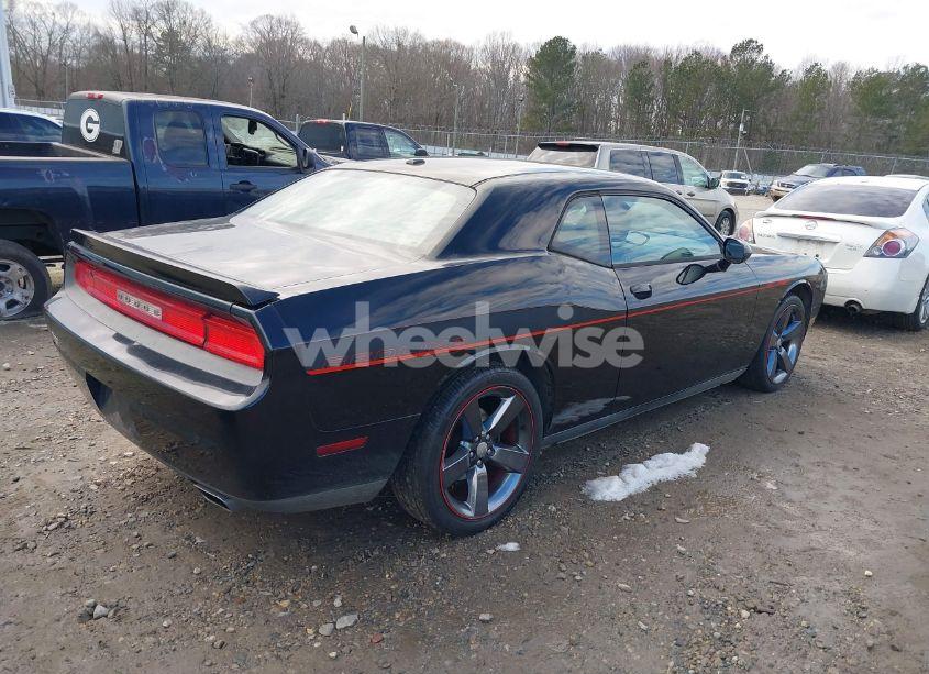 Photo 4 of 2013 Dodge Challenger R/T (VIN 2C3CDYBT0DH667924)