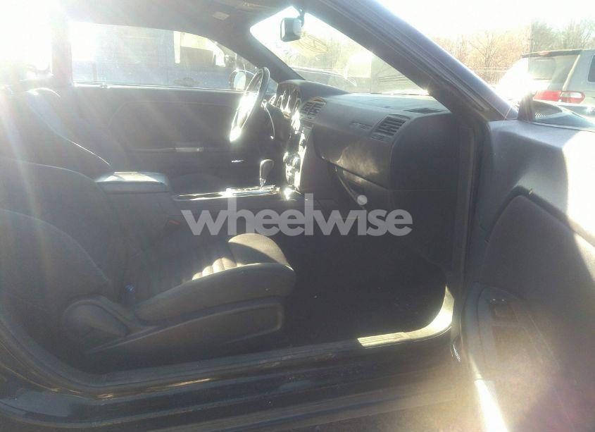 Photo 5 of 2013 Dodge Challenger R/T (VIN 2C3CDYBT0DH667924)