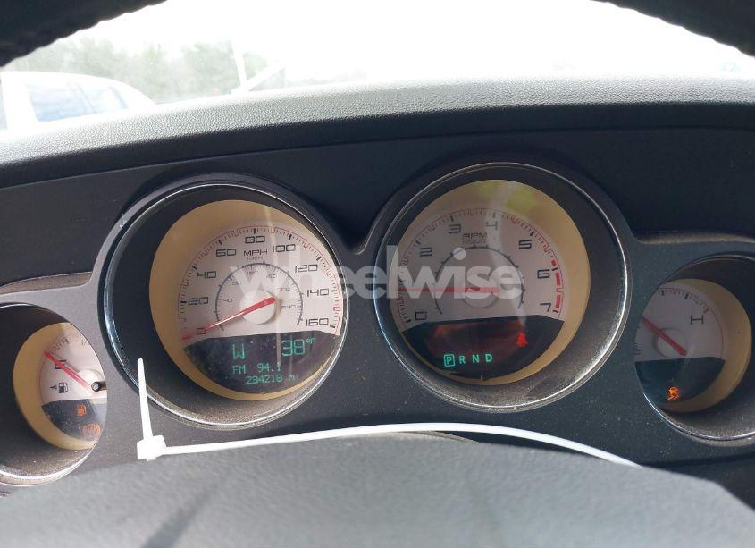 Photo 7 of 2013 Dodge Challenger R/T (VIN 2C3CDYBT0DH667924)