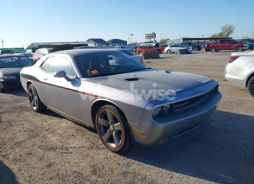 2014 Dodge Challenger R/T (VIN 2C3CDYBT0EH143528) main photo