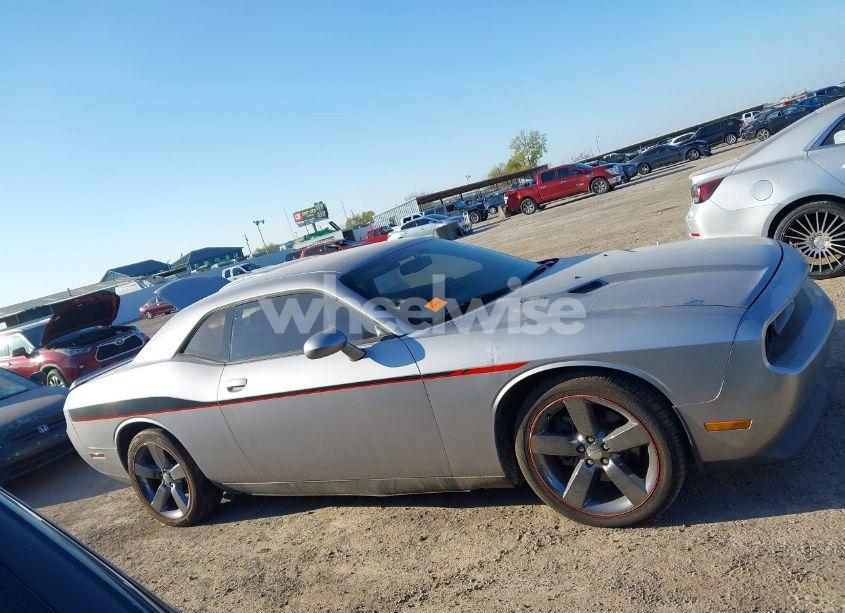 Photo 13 of 2014 Dodge Challenger R/T (VIN 2C3CDYBT0EH143528)
