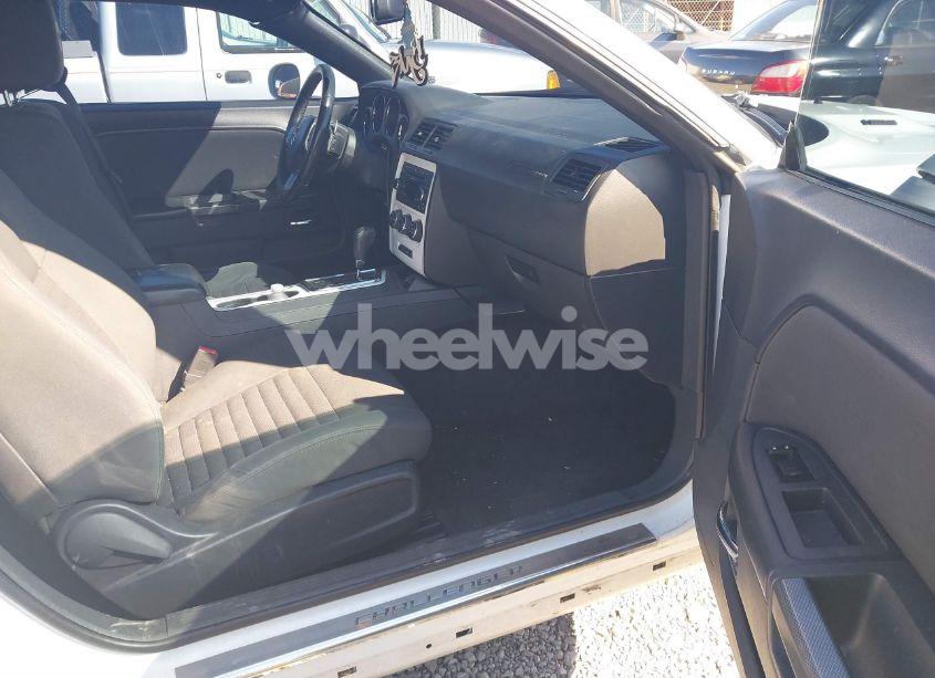 Photo 5 of 2012 Dodge Challenger R/T (VIN 2C3CDYBT3CH168307)