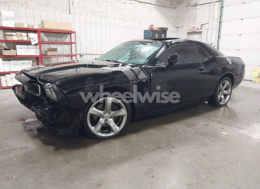 Photo 2 of 2014 Dodge Challenger R/T (VIN 2C3CDYBT8EH122555)