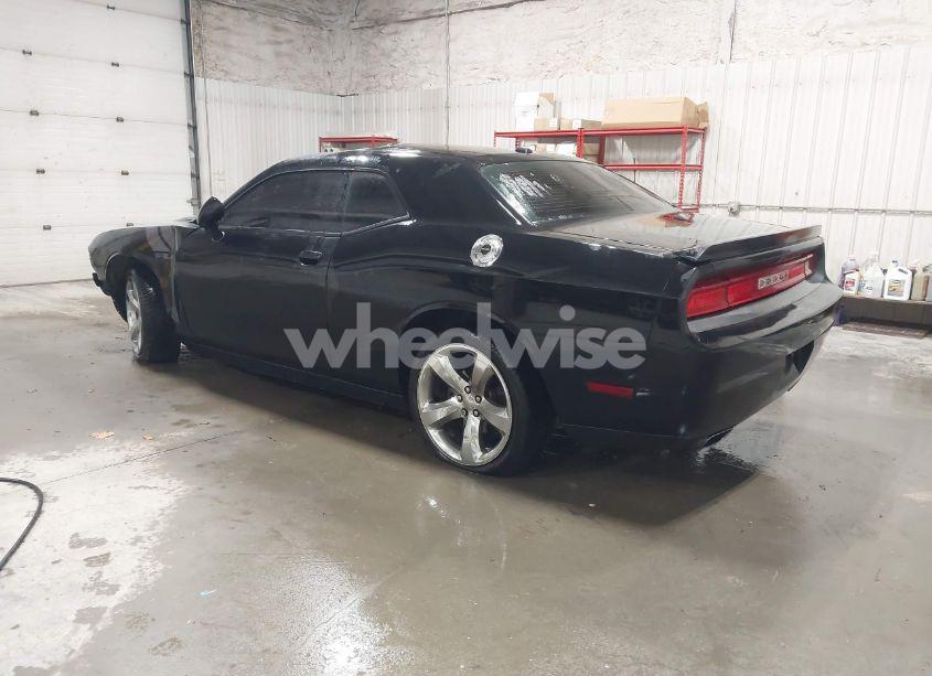 Photo 3 of 2014 Dodge Challenger R/T (VIN 2C3CDYBT8EH122555)