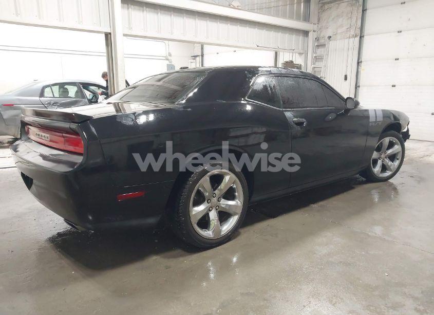 Photo 4 of 2014 Dodge Challenger R/T (VIN 2C3CDYBT8EH122555)