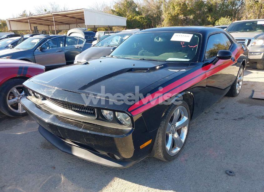 Photo 2 of 2013 Dodge Challenger R/T (VIN 2C3CDYBT9DH611271)
