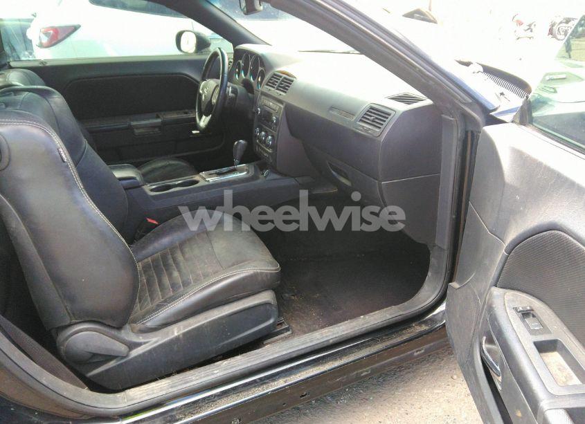 Photo 5 of 2012 Dodge Challenger R/T (VIN 2C3CDYBTXCH101753)