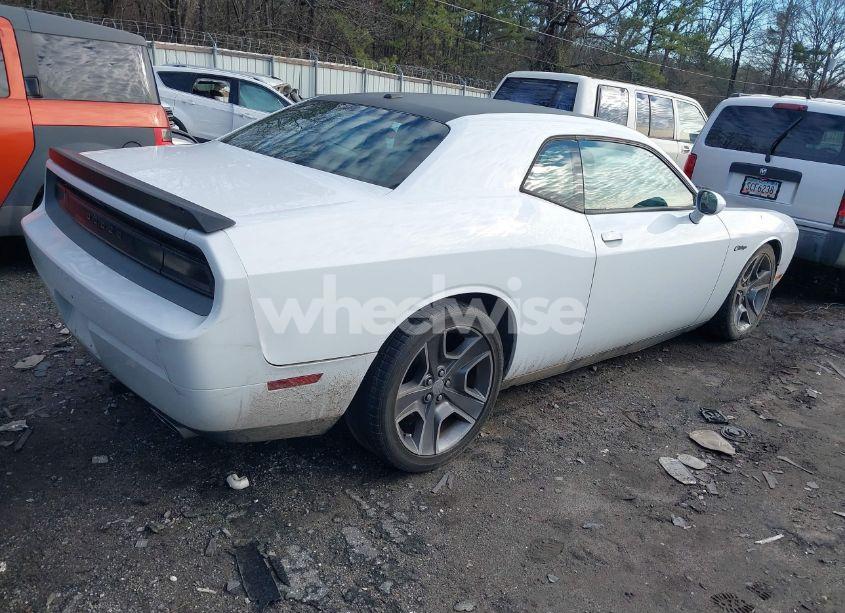 Photo 4 of 2012 Dodge Challenger (VIN 2C3CDYBTXCH127897)