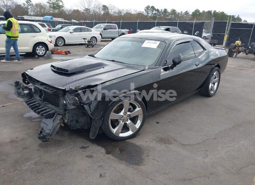 Photo 2 of 2013 Dodge Challenger R/T (VIN 2C3CDYBTXDH535785)