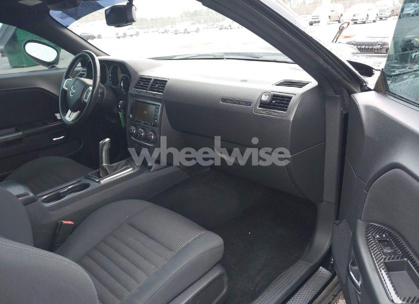 Photo 5 of 2013 Dodge Challenger R/T (VIN 2C3CDYBTXDH535785)
